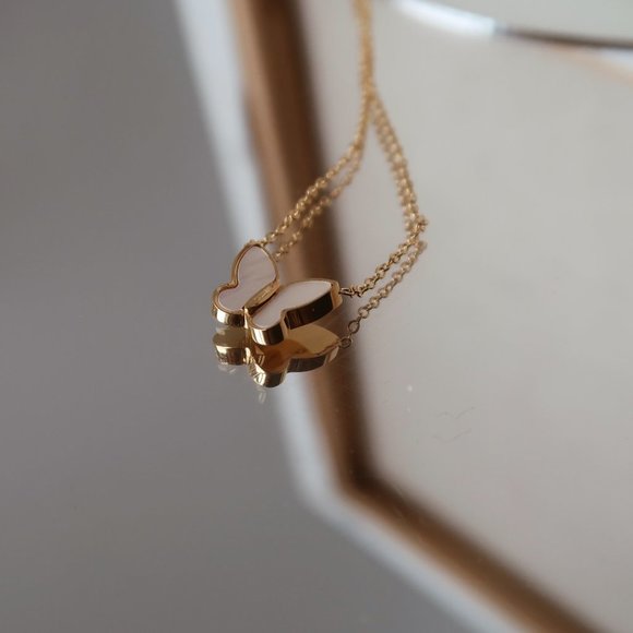 NEW 18K Gold Plated Mother of Pearl Butterfly Necklace - Picture 8 of 10